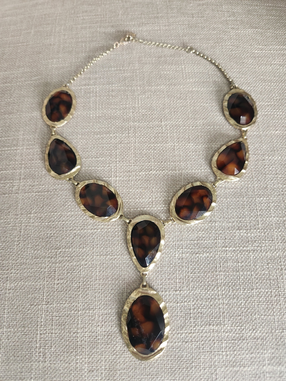 Gold-Tone Necklace with Tortoiseshell-Patterned Stones